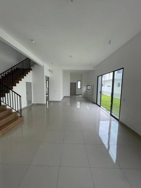 Rumah Berkembar untuk Dijual di Cyber 10 (Cyberjaya) - Crystal Low - PropertyGuru.com.my