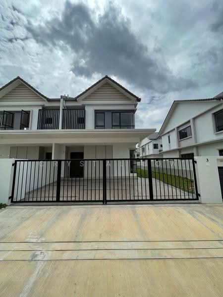 Rumah Berkembar untuk Dijual di Cyber 10 (Cyberjaya) - Crystal Low - PropertyGuru.com.my