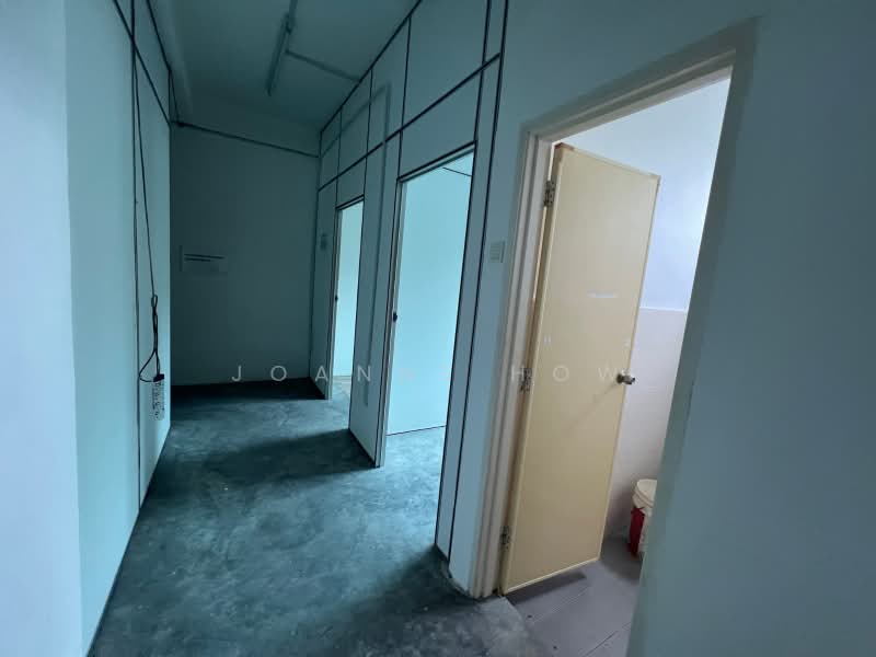 Shop for Sale in Ayer Keroh (Melaka) - Joanne How - Corridor - PropertyGuru.com.my