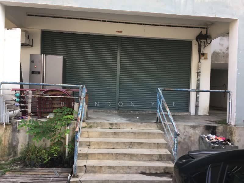 Kedai untuk Disewa di Bandar Putra Permai (Seri Kembangan) - Brandon Yee - Exterior - PropertyGuru.com.my