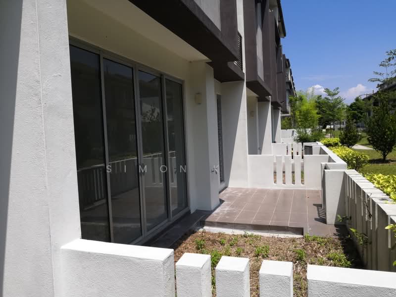 Rumah Teres untuk Dijual di Bandar Tropicana Aman (Telok Panglima Garang) - Simon Khoo - Exterior - PropertyGuru.com.my