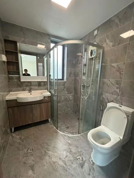 Vila Berkembar untuk Disewa di Forest City (Gelang Patah) - Werner Kee - Bathroom - PropertyGuru.com.my