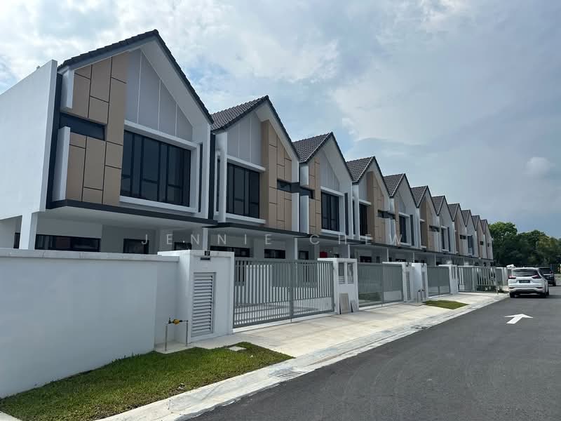 Rumah Teres 2 Tingkat untuk Dijual di Taman Desa Tebrau (Tebrau) - Jennie Chew - PropertyGuru.com.my
