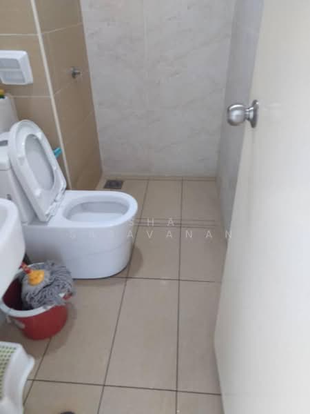 Pangsapuri untuk Disewa di D'Summit Residences - Sha Saravanan - Bathroom - PropertyGuru.com.my