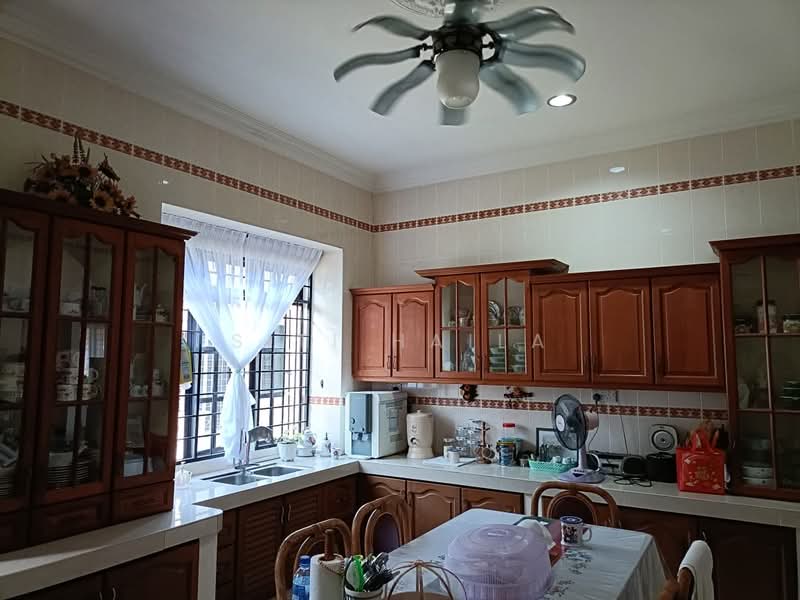 Bungalow for Sale in Kamunting (Perak) - Siti Haila - Kitchen - PropertyGuru.com.my