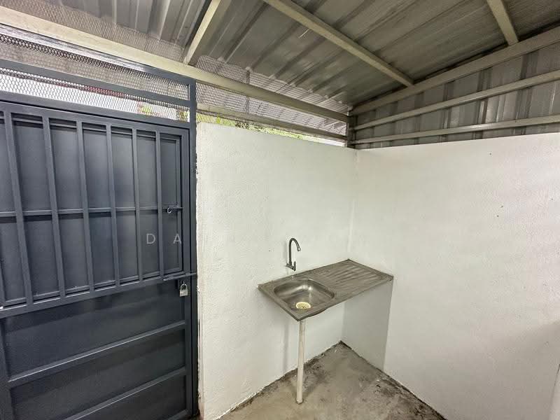 Rumah Teres 2-Tingkat untuk Dijual di Taman Rawang Tin (Rawang) - Danny Wong - Exterior - PropertyGuru.com.my