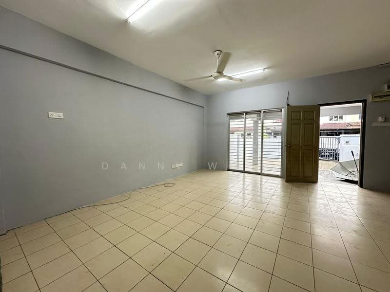 Rumah Teres 2-Tingkat untuk Dijual di Taman Rawang Tin (Rawang) - Danny Wong - Living Room - PropertyGuru.com.my
