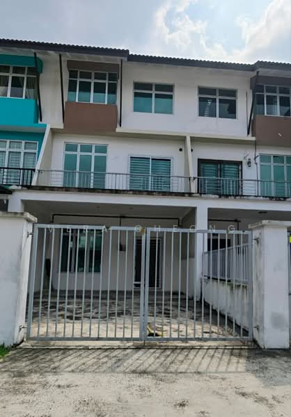 2.5-storey Terraced House for Sale in Taman Scientex Utama (Senai) - Vera Cheong - Exterior - PropertyGuru.com.my