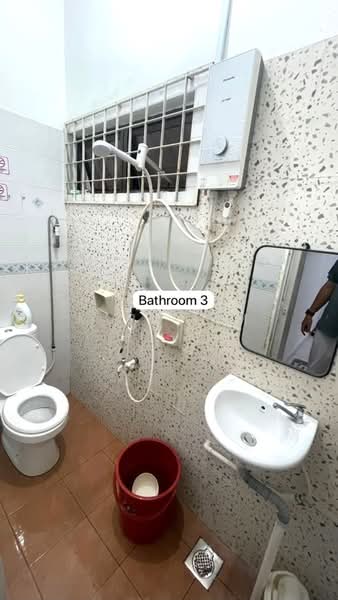 Rumah Teres 1 Tingkat untuk Dijual di Taman Daya (Johor Bahru) - Karl Lim - Bathroom - PropertyGuru.com.my