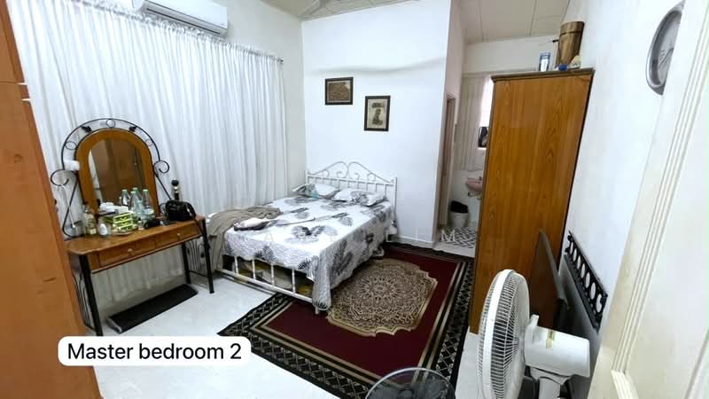 Rumah Teres 1 Tingkat untuk Dijual di Taman Daya (Johor Bahru) - Karl Lim - Master Bedroom - PropertyGuru.com.my
