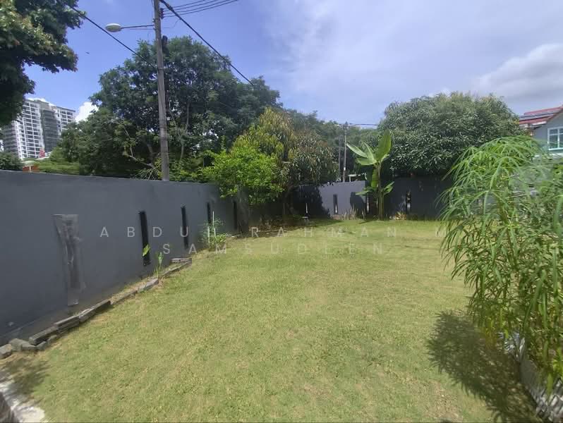 2-storey Terraced House for Sale in TAMAN PUCHONG UTAMA (Puchong) - Abdul Rahman M Samsudeen - Garden - PropertyGuru.com.my