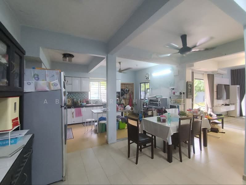 2-storey Terraced House for Sale in TAMAN PUCHONG UTAMA (Puchong) - Abdul Rahman M Samsudeen - Kitchen - PropertyGuru.com.my