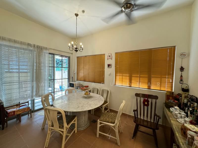 Rumah Berkembar untuk Dijual di Ampang Jaya (Ampang) - Faisal Abu Omar - Dining Room - PropertyGuru.com.my