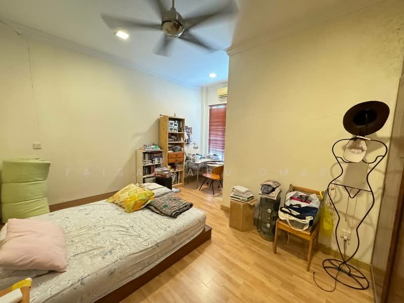 Rumah Berkembar untuk Dijual di Ampang Jaya (Ampang) - Faisal Abu Omar - Bedroom - PropertyGuru.com.my