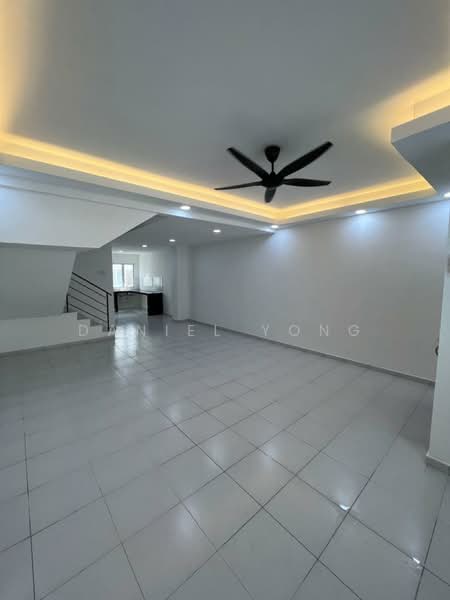 Rumah Teres 2.5 Tingkat untuk Dijual di Kelapa Sawit (Kulai) - Daniel Yong - Living Room - PropertyGuru.com.my