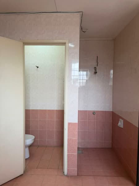 Rumah Banglo untuk Dijual di Kota Emerald (Rawang) - Vikram . - Bathroom - PropertyGuru.com.my