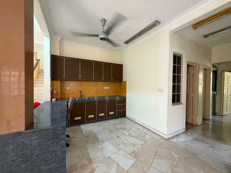Rumah Banglo untuk Dijual di Kota Emerald (Rawang) - Vikram . - Kitchen - PropertyGuru.com.my