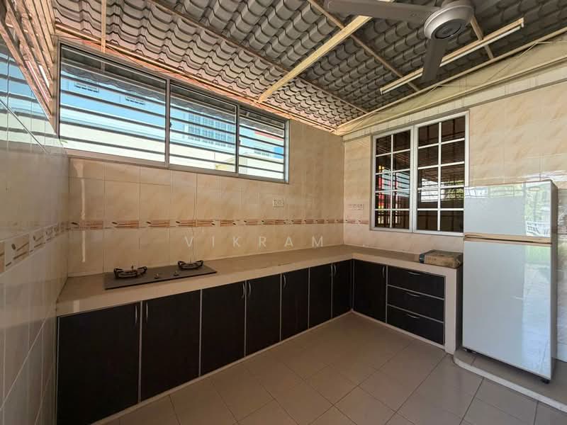 Rumah Banglo untuk Dijual di Kota Emerald (Rawang) - Vikram . - Kitchen - PropertyGuru.com.my