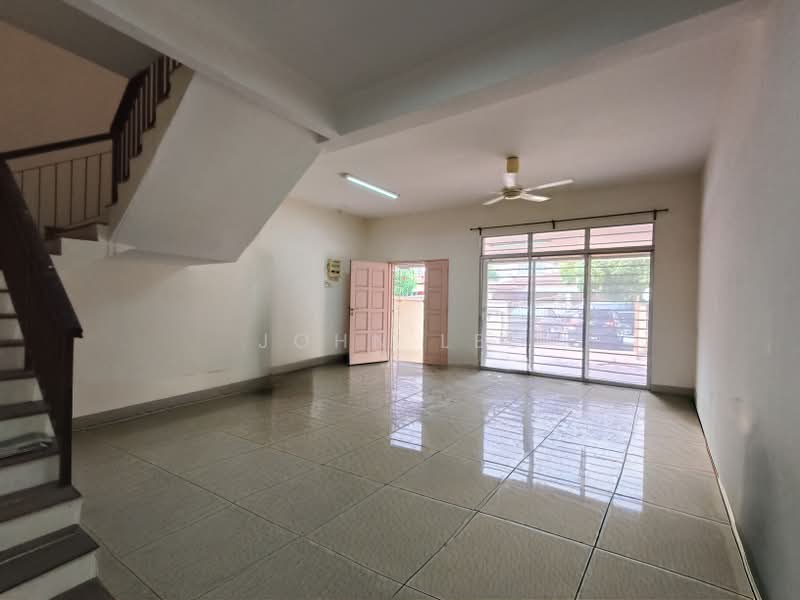 Rumah Teres 2 Tingkat untuk Dijual di Bandar Puteri Puchong (Puchong) - John Lee - Living Room - PropertyGuru.com.my