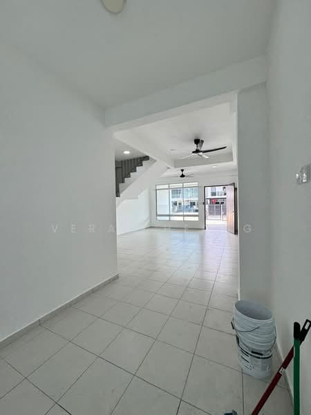 2-storey Terraced House for Sale in Taman Scientex Utama (Senai) - Vera Cheong - Living Room - PropertyGuru.com.my