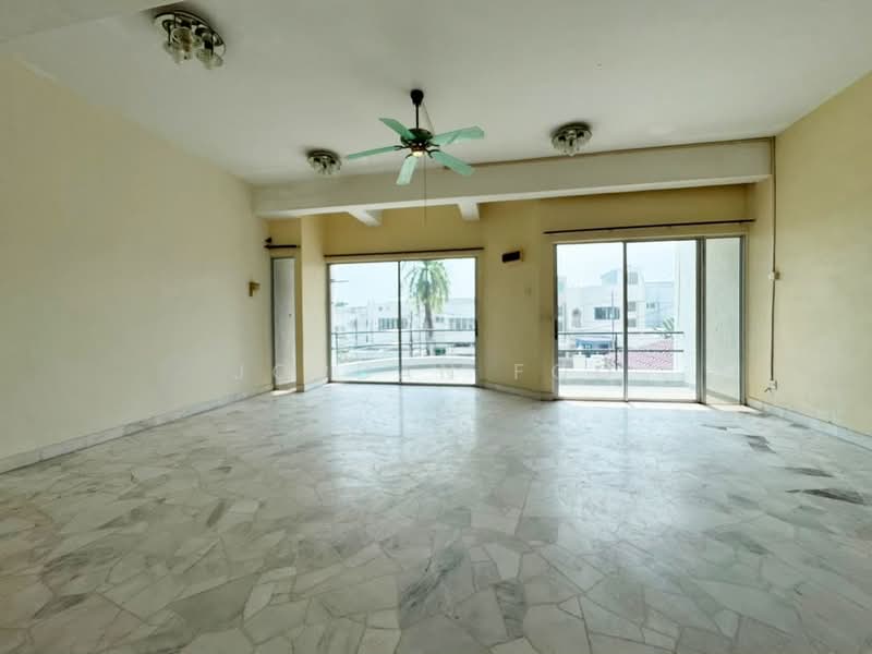3-storey Terraced House for Sale in Batu Ferringhi (Penang) - Jordan Foo - Living Room - PropertyGuru.com.my