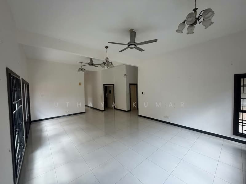 2-storey Terraced House for Sale in Seksyen U16 (Shah Alam) - Uthaya Kumar - Living Room - PropertyGuru.com.my