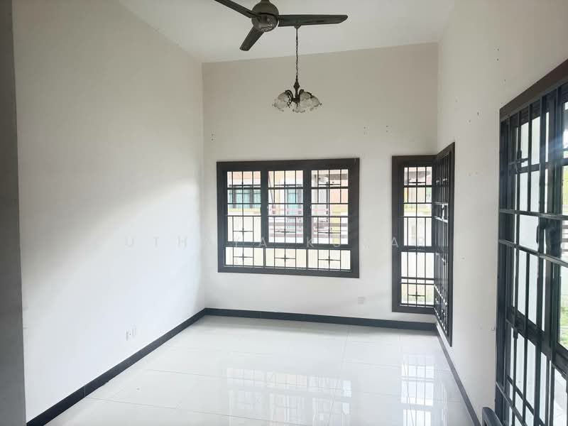 2-storey Terraced House for Sale in Seksyen U16 (Shah Alam) - Uthaya Kumar - Living Room - PropertyGuru.com.my
