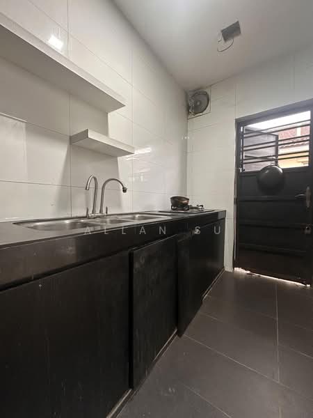 Rumah Teres 1.5 Tingkat untuk Dijual di Johor Bahru (Johor) - Allan Su - Kitchen - PropertyGuru.com.my