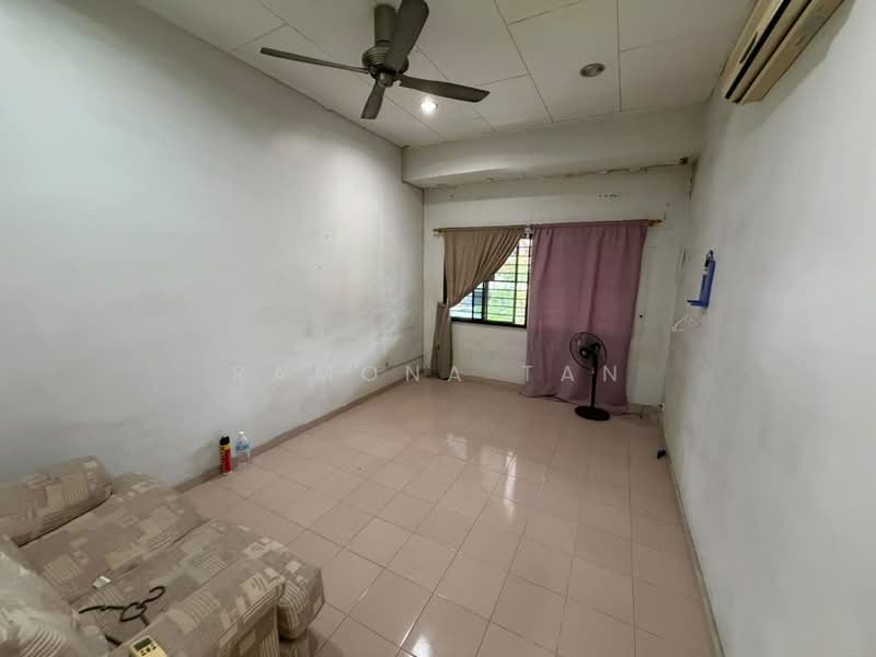 Kedai untuk Dijual di Taman Merak (Bukit Baru) - Ramona Tan - Living Room - PropertyGuru.com.my
