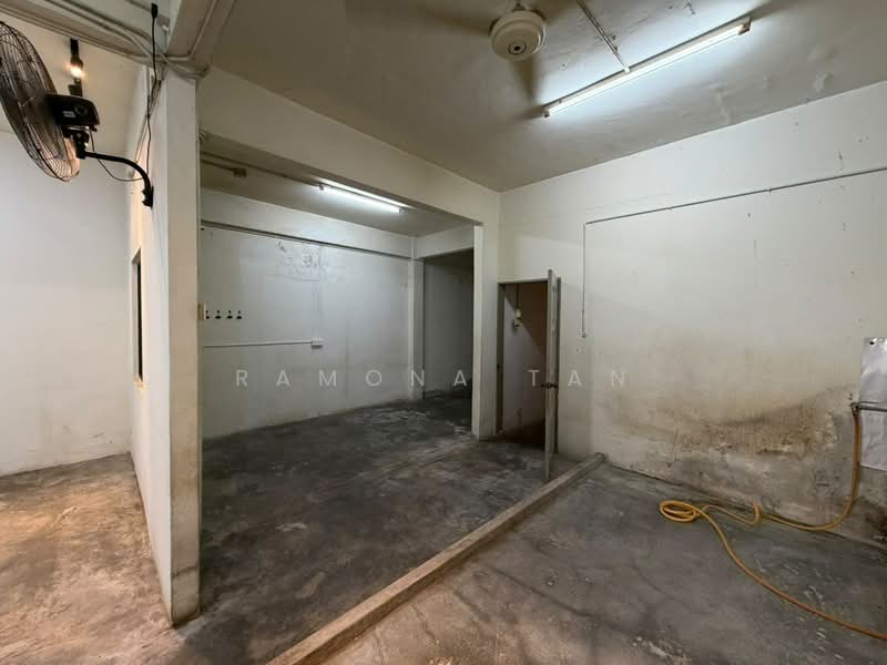 Kedai untuk Dijual di Taman Merak (Bukit Baru) - Ramona Tan - Interior - PropertyGuru.com.my