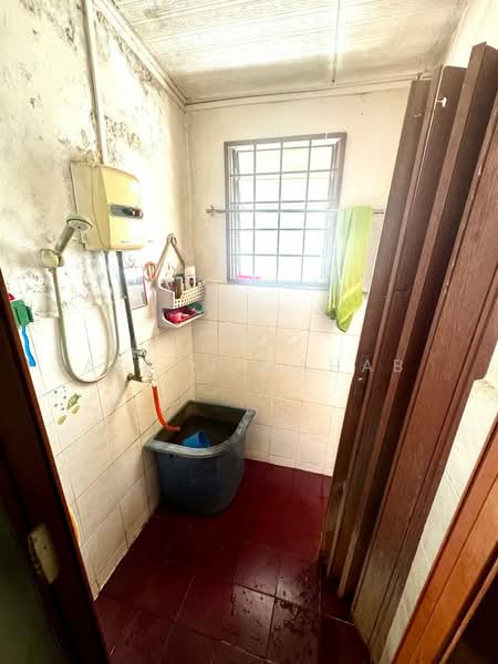 Rumah Teres 2 Tingkat untuk Dijual di Kepong (Kuala Lumpur) - Azean Wahab - Bathroom - PropertyGuru.com.my