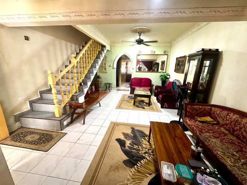 Rumah Teres 2 Tingkat untuk Dijual di Kepong (Kuala Lumpur) - Azean Wahab - Living Room - PropertyGuru.com.my