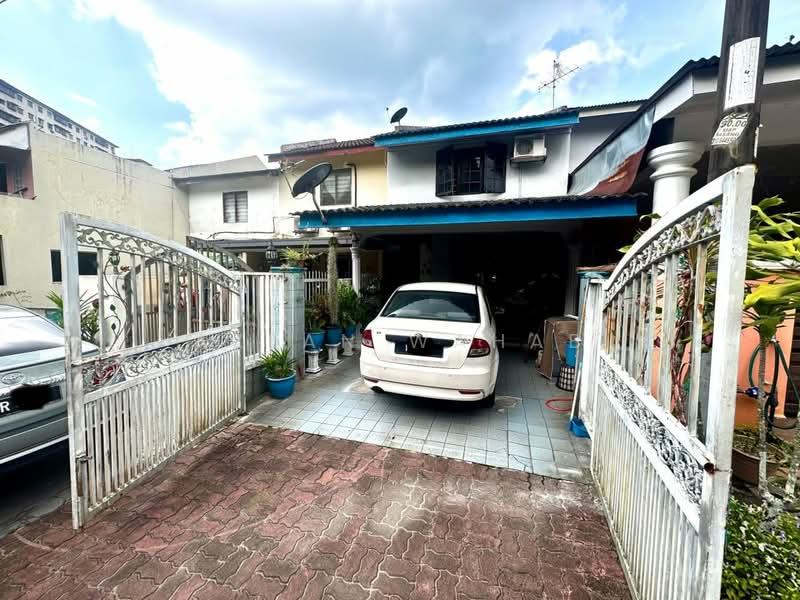 Rumah Teres 2 Tingkat untuk Dijual di Kepong (Kuala Lumpur) - Azean Wahab - Exterior - PropertyGuru.com.my