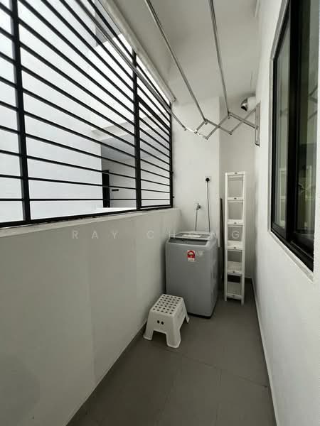 Servis Apartment untuk Disewa di D'sands Residence - Ray Chong - Balcony - PropertyGuru.com.my