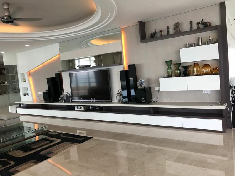 Kondominium untuk Dijual di 8 Gurney (The Shore Condominium) - Stanley Saw - Living Room - PropertyGuru.com.my