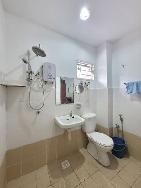 Rumah Teres 2 Tingkat untuk Dijual di Kajang (Selangor) - Syazue Wanie - Bathroom - PropertyGuru.com.my