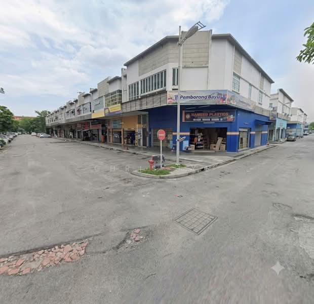Shop for Rent in Kampung Medan (Petaling Jaya) - Chris Tye - Exterior - PropertyGuru.com.my