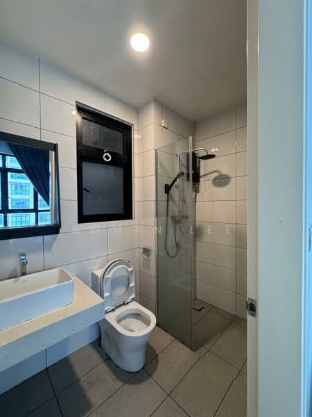 Servis Apartment untuk Disewa di Conezion Residences - Roman Lee - Bathroom - PropertyGuru.com.my
