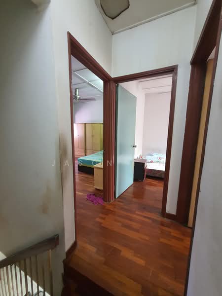 2-storey Terraced House for Sale in TAMAN PUCHONG UTAMA (Puchong) - Jason Tan - Corridor - PropertyGuru.com.my