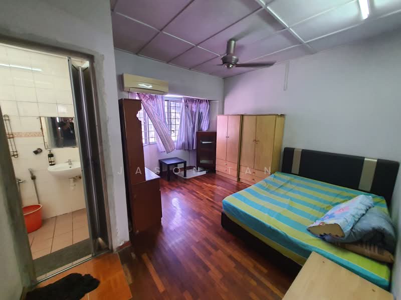 2-storey Terraced House for Sale in TAMAN PUCHONG UTAMA (Puchong) - Jason Tan - Bedroom - PropertyGuru.com.my