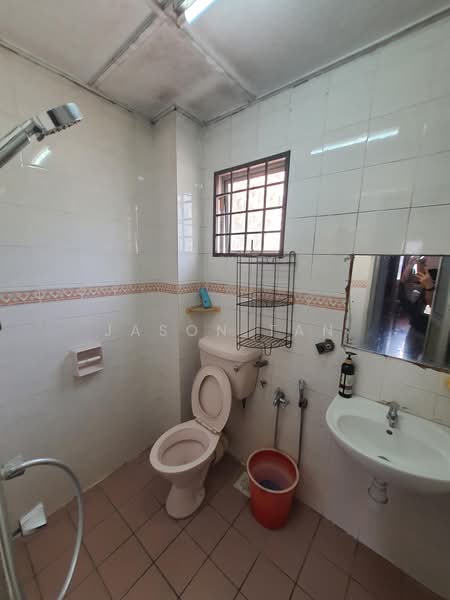 2-storey Terraced House for Sale in TAMAN PUCHONG UTAMA (Puchong) - Jason Tan - Bathroom - PropertyGuru.com.my
