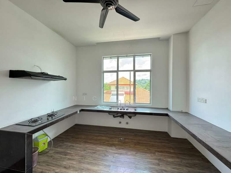 Rumah Banglo untuk Disewa di Kota Emerald (Rawang) - Nick Yow - Kitchen - PropertyGuru.com.my