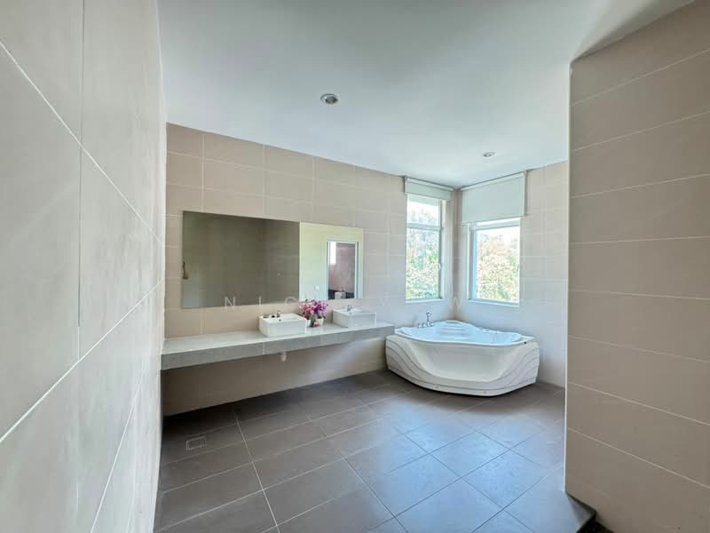 Rumah Banglo untuk Disewa di Kota Emerald (Rawang) - Nick Yow - Bathroom - PropertyGuru.com.my