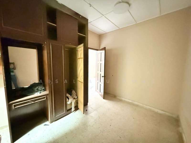 1-storey Terraced House for Sale in Bandar Baru Sungai Buloh (Sungai Buloh) - Faisal Abu Omar - Bedroom - PropertyGuru.com.my