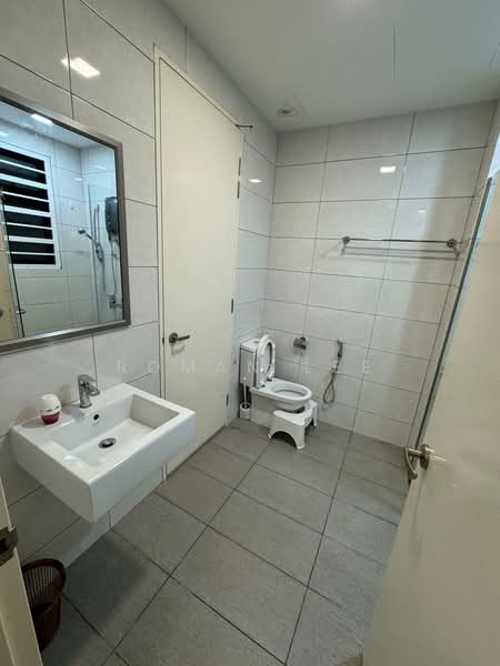 Servis Apartment untuk Disewa di Conezion Residences - Roman Lee - Bathroom - PropertyGuru.com.my