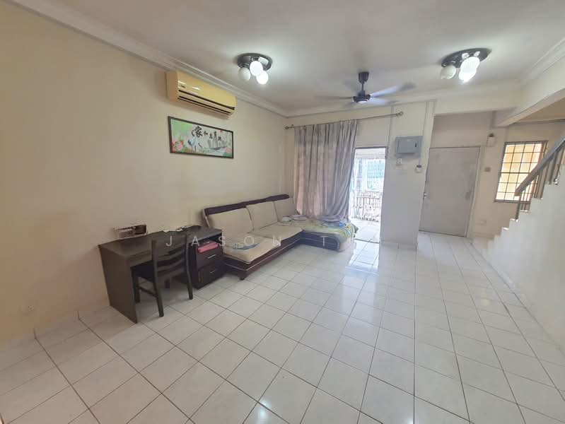 Rumah Teres 2 Tingkat untuk Dijual di TAMAN PUCHONG UTAMA (Puchong) - Jason Tan - Living Room - PropertyGuru.com.my