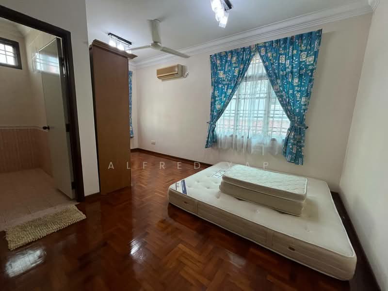 Cluster House for Rent in Taman Gaya (Ulu Tiram) - Alfred Yap - Bedroom - PropertyGuru.com.my