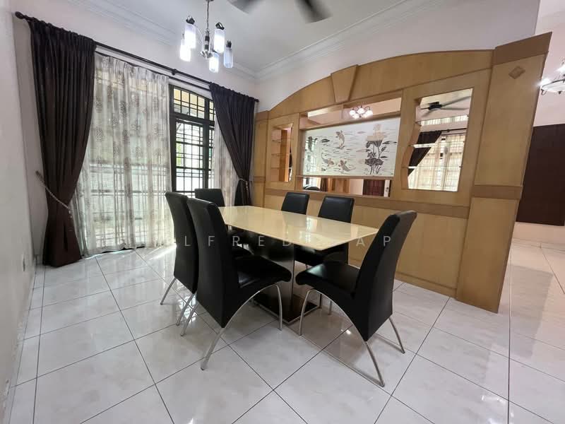 Cluster House for Rent in Taman Gaya (Ulu Tiram) - Alfred Yap - Dining Room - PropertyGuru.com.my
