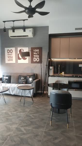 Servis Apartment untuk Disewa di Scarletz Suites @ KL City Centre - Paul Po - Living Room - PropertyGuru.com.my
