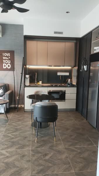 Servis Apartment untuk Disewa di Scarletz Suites @ KL City Centre - Paul Po - Kitchen - PropertyGuru.com.my